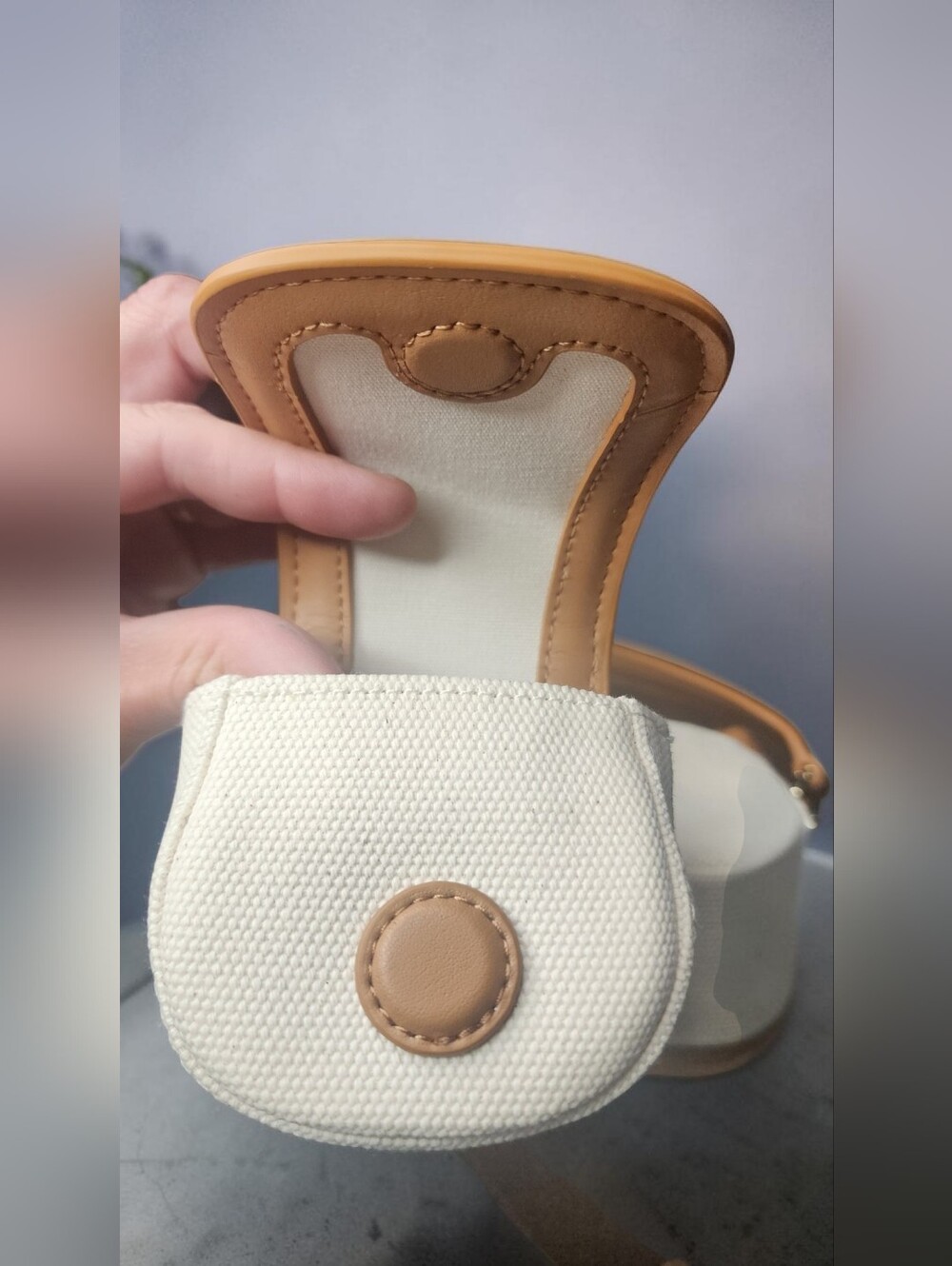 Lululemon Canvas Mini Bag in the Natural/Chestnut Brown Colorway NWOT - Picture 7 of 16